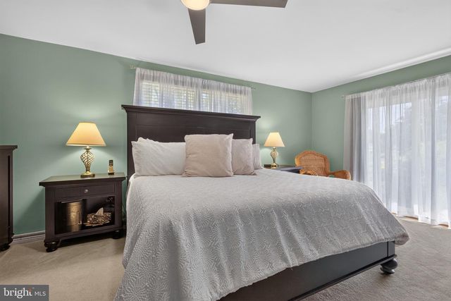 16 HOWARD DR, East Berlin, PA 17316