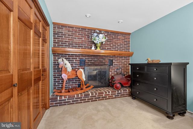 16 HOWARD DR, East Berlin, PA 17316