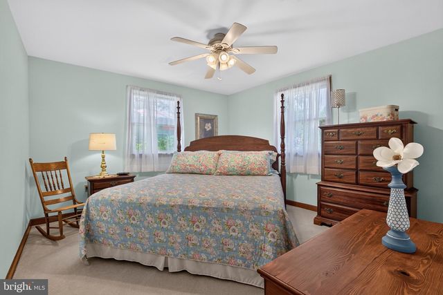 16 HOWARD DR, East Berlin, PA 17316