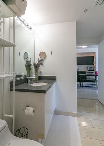 90 SW 3rd St 1611, Miami, FL 33130