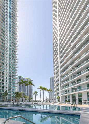 90 SW 3rd St 1611, Miami, FL 33130
