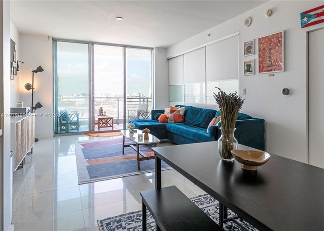 90 SW 3rd St 1611, Miami, FL 33130