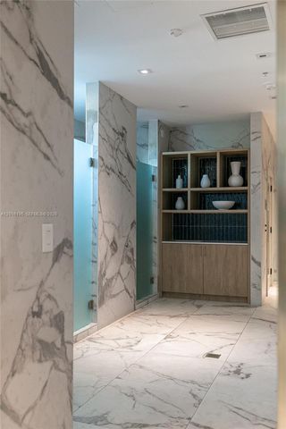 90 SW 3rd St 1611, Miami, FL 33130