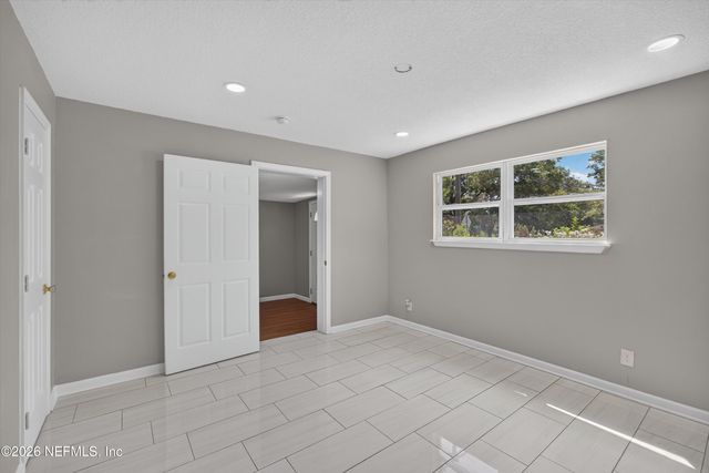 7015 MISS MUFFET Lane N, Jacksonville, FL 32210