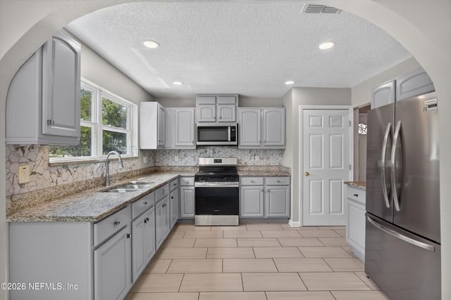 7015 MISS MUFFET Lane N, Jacksonville, FL 32210