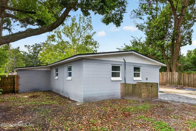7015 MISS MUFFET Lane N, Jacksonville, FL 32210
