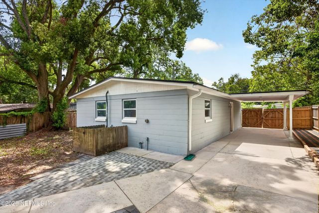 7015 MISS MUFFET Lane N, Jacksonville, FL 32210
