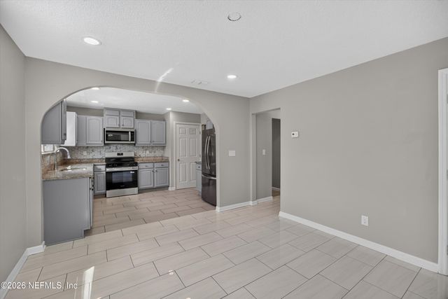 7015 MISS MUFFET Lane N, Jacksonville, FL 32210