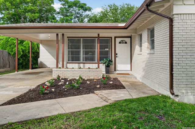 214 WINN AVE, Universal City, TX 78148