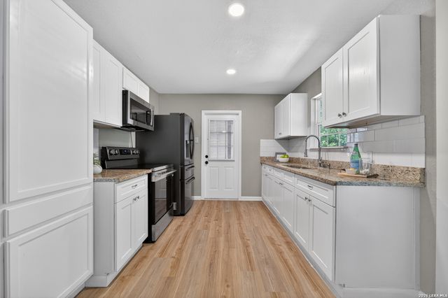 214 WINN AVE, Universal City, TX 78148