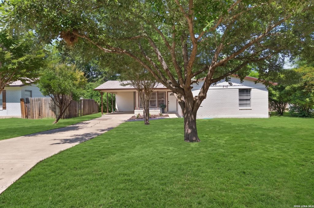 214 WINN AVE, Universal City, TX 78148