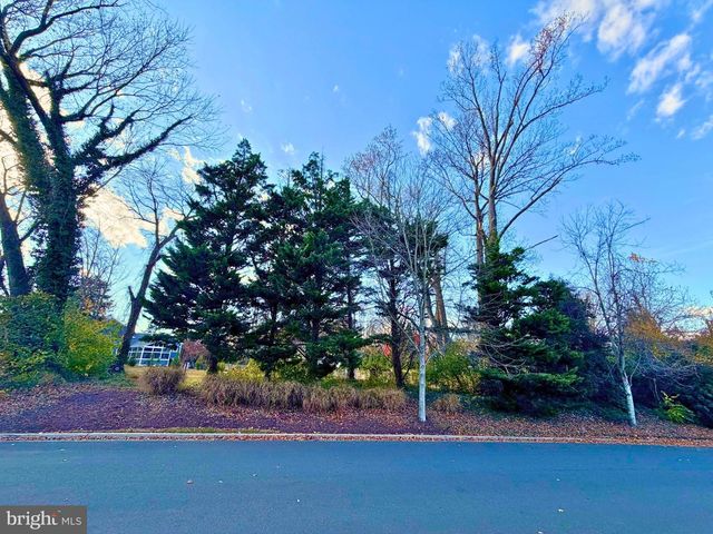 6570 FALLWIND LN, Bethesda, MD 20817