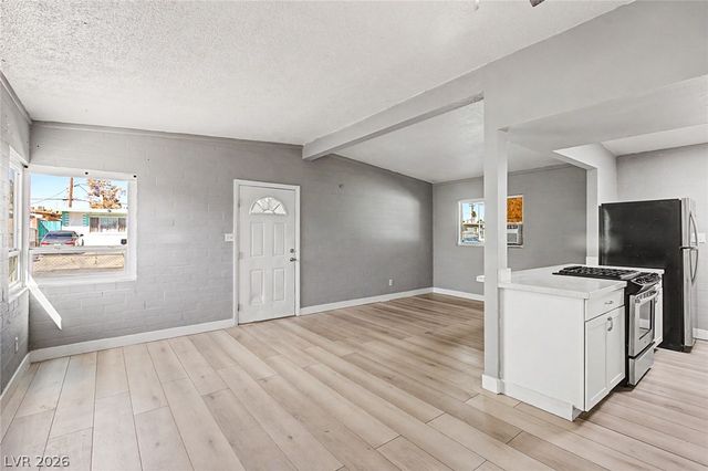 104 Stanford Street, Las Vegas, NV 89107