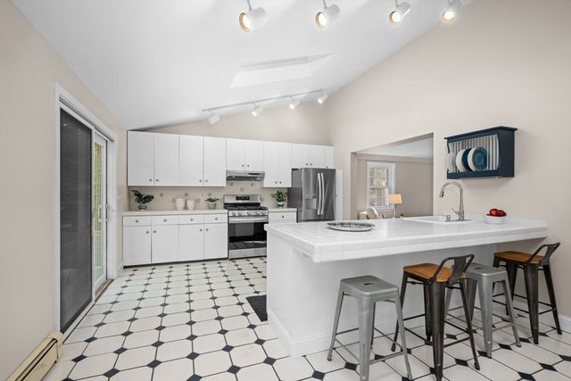 5 Elm Street, Upton, MA 01568