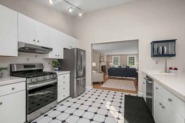 5 Elm Street, Upton, MA 01568