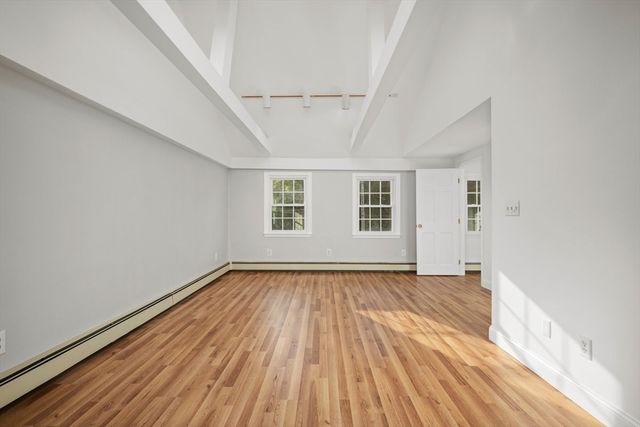 5 Elm Street, Upton, MA 01568