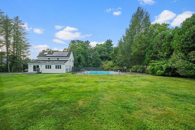 5 Elm Street, Upton, MA 01568