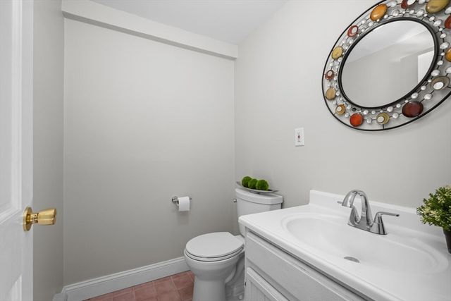 5 Elm Street, Upton, MA 01568