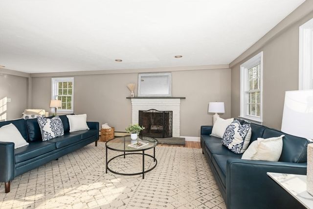 5 Elm Street, Upton, MA 01568