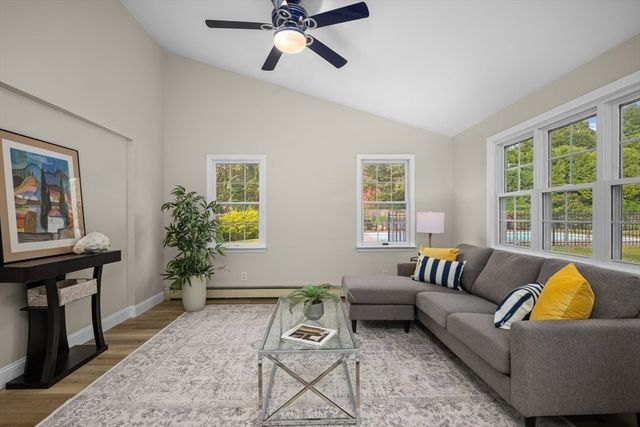 5 Elm Street, Upton, MA 01568