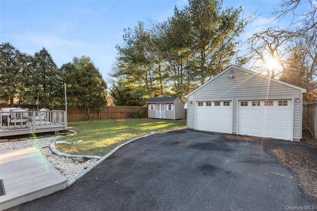 26 Community Road, Bay Shore, NY 11706