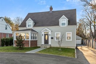 26 Community Road, Bay Shore, NY 11706