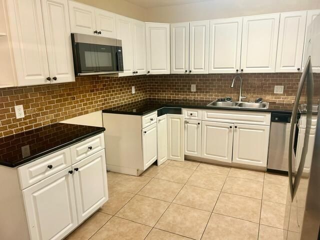 1201 NE 26th Terrace, Pompano Beach, FL 33062