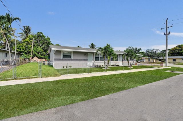 5900 NW 19th St B, Sunrise, FL 33313