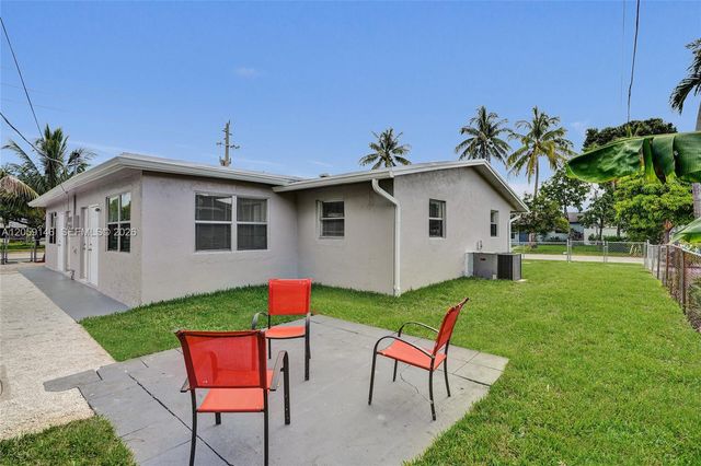5900 NW 19th St B, Sunrise, FL 33313