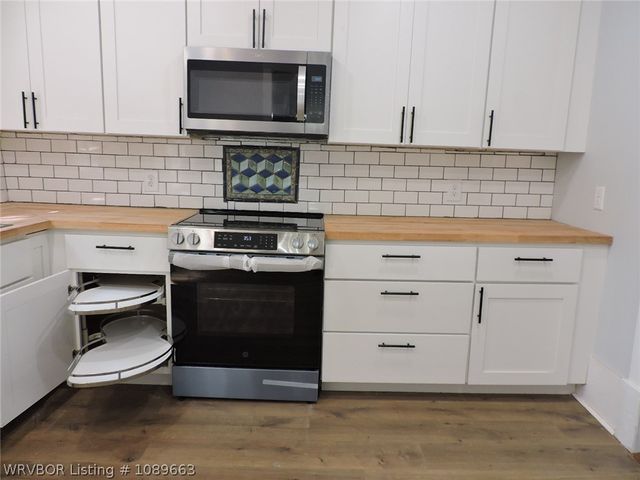 705 N 8th Street, Fort Smith, AR 72901