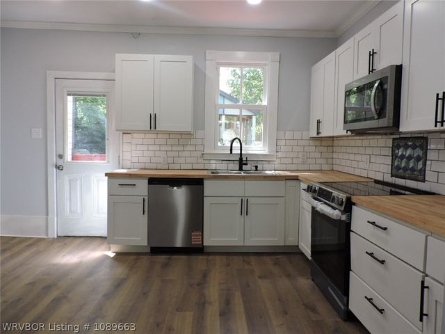 705 N 8th Street, Fort Smith, AR 72901