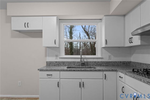 2346 Maclin Cir, Hopewell, VA 23860