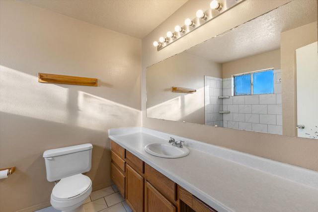 629 Pittard Drive SW, Albuquerque, NM 87121