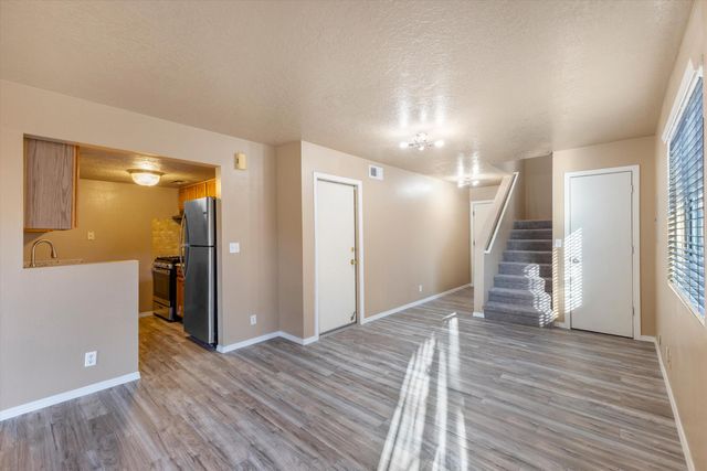 629 Pittard Drive SW, Albuquerque, NM 87121