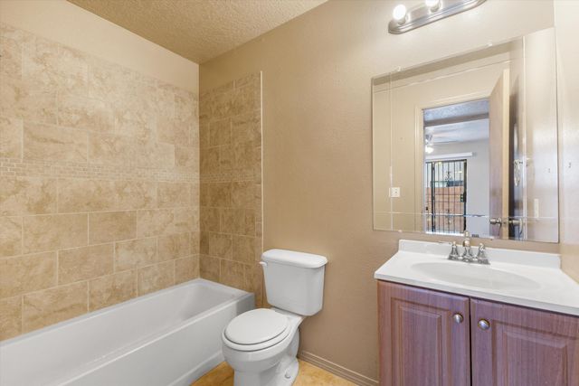 629 Pittard Drive SW, Albuquerque, NM 87121