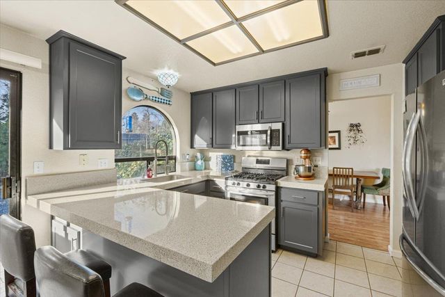 3707 Pinehill Way, Antelope, CA 95843