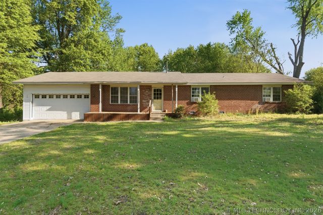 7195 E Battenfield Drive, Claremore, OK 74019