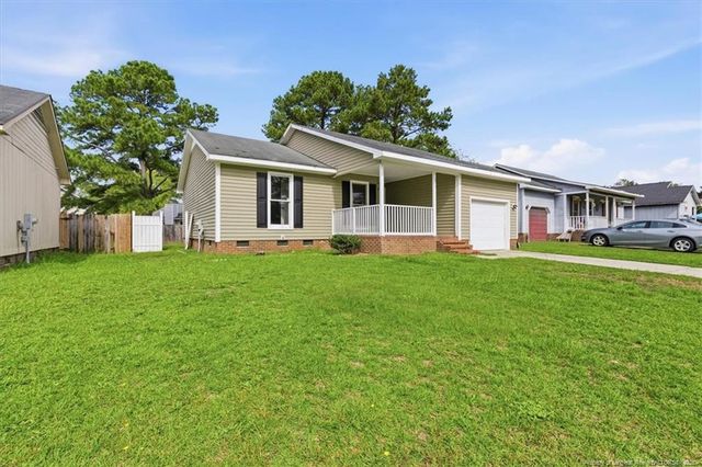1414 Rougemart Drive, Fayetteville, NC 28304