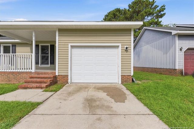 1414 Rougemart Drive, Fayetteville, NC 28304