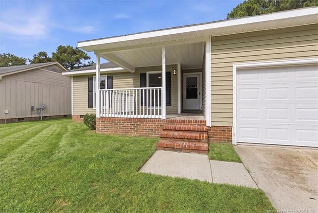 1414 Rougemart Drive, Fayetteville, NC 28304