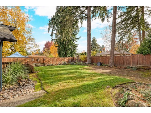 1620 Se MARSHALL Dr, Salem, OR 97302