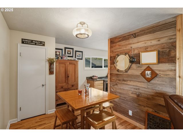 1620 Se MARSHALL Dr, Salem, OR 97302