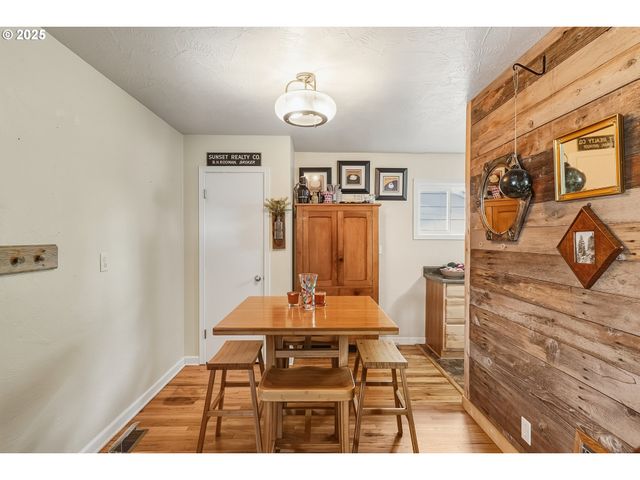 1620 Se MARSHALL Dr, Salem, OR 97302