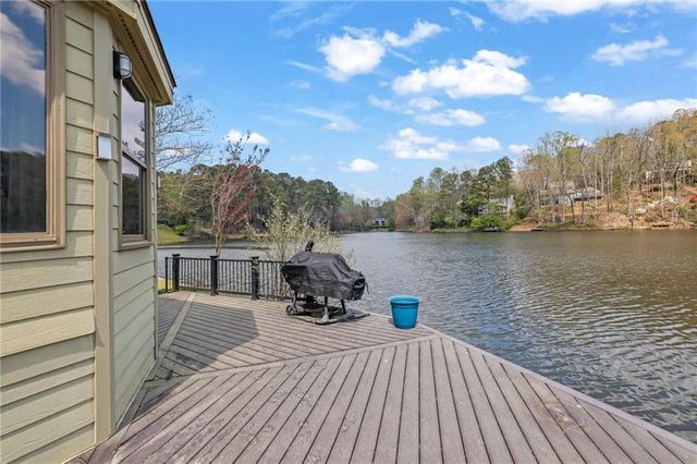 3850 Loch Highland Parkway NE, Roswell, GA 30075