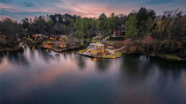 3850 Loch Highland Parkway NE, Roswell, GA 30075