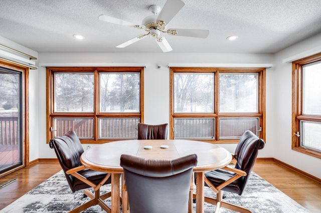 1417 E Box Elder Ct, Derby, KS 67037