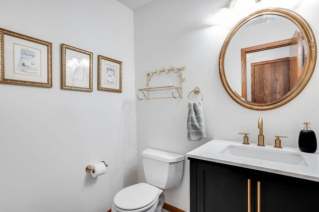 1417 E Box Elder Ct, Derby, KS 67037