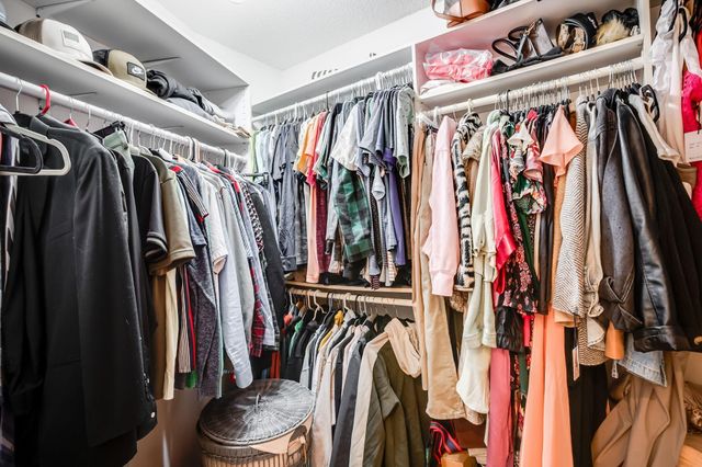 1417 E Box Elder Ct, Derby, KS 67037