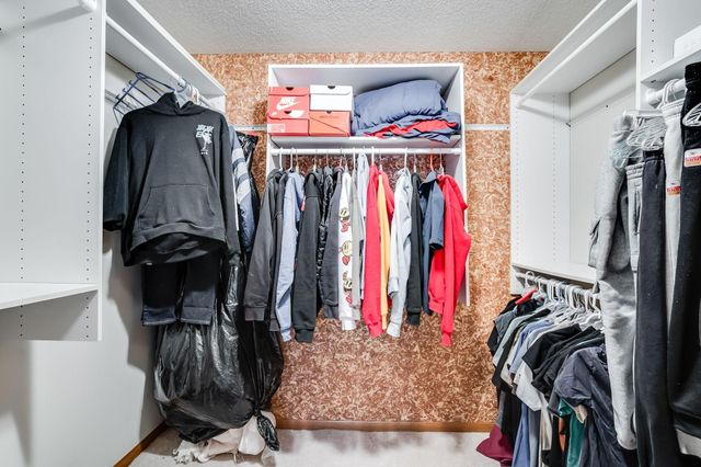 1417 E Box Elder Ct, Derby, KS 67037