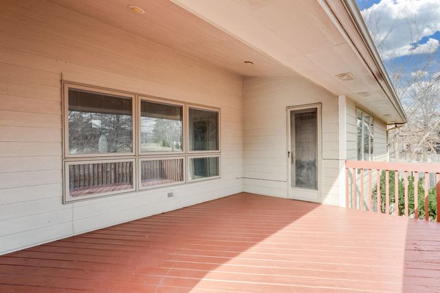 1417 E Box Elder Ct, Derby, KS 67037